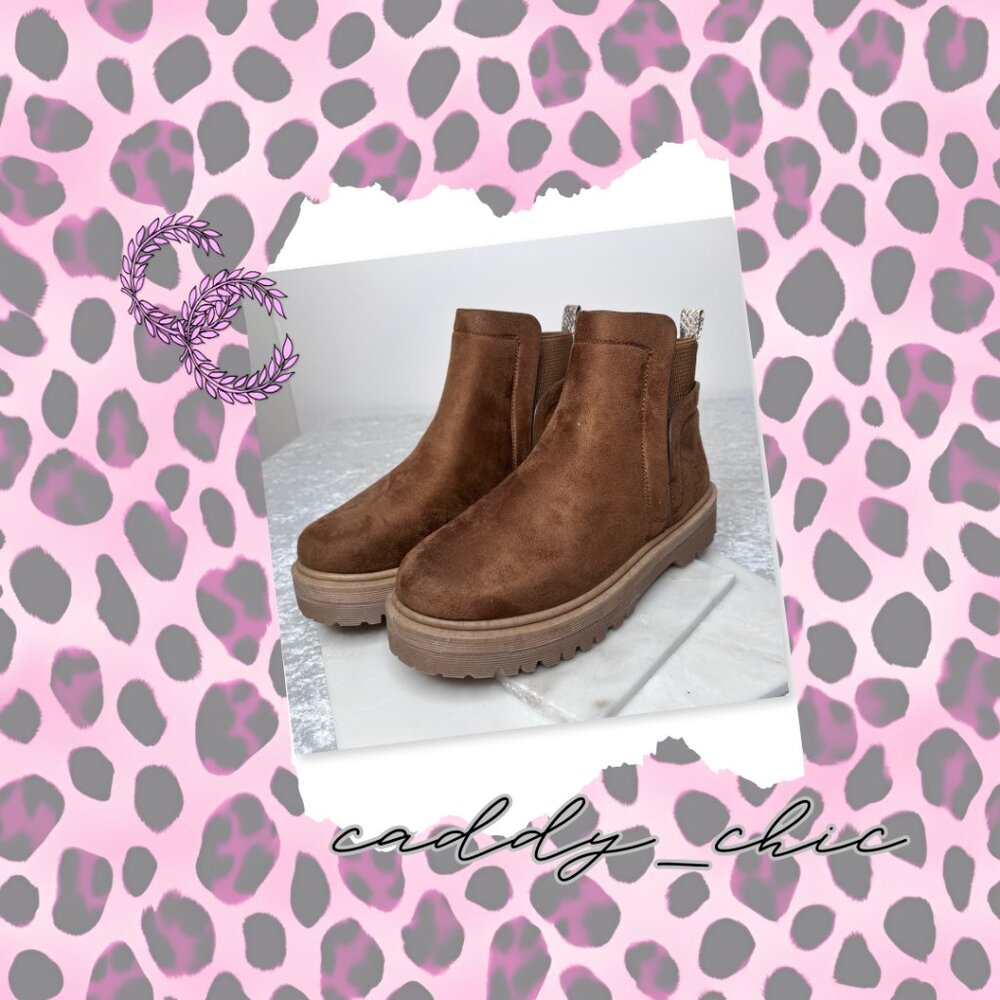 NWOT Qupid Renley Chunky Sole Booties - Brown, Size 9